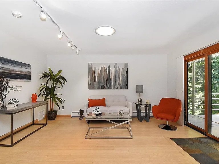 625 Pearl St #28 — Photo 5