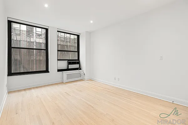 Rented by Mirador Real Estate | media 13