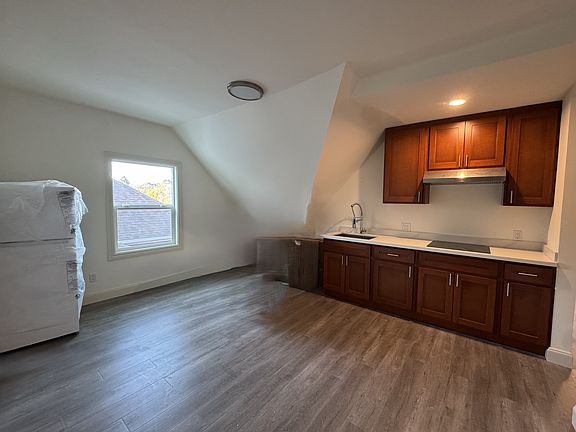 3rd image of 428 26th St APT D