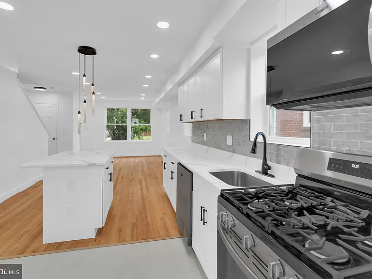 518 Oglethorpe St NE — Photo 35