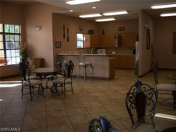 5th image of 4385 Cortina Cir APT 142