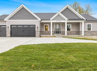 5126 Ambs Rd, Saint Louis, MO 63128