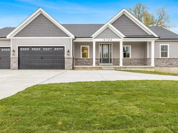 5126 Ambs Rd, Saint Louis, MO 63128