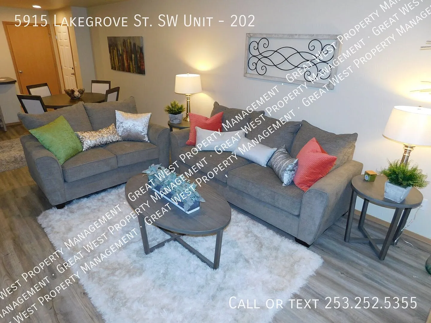 Luxury 2 Bed/ 2 Bath at The Town View Apartments - Gated Community! — Photo 3