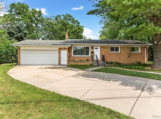 23840 Leland Ct, Dearborn, MI 48124