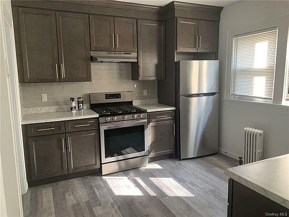 5th image of 14 Minerva Pl APT 1