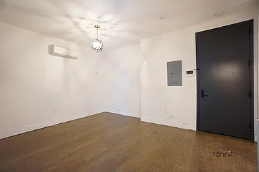 Rented by Rennit Inc.