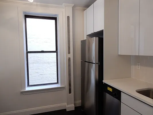 Rented by Aimee Grodanz, LREB | media 27