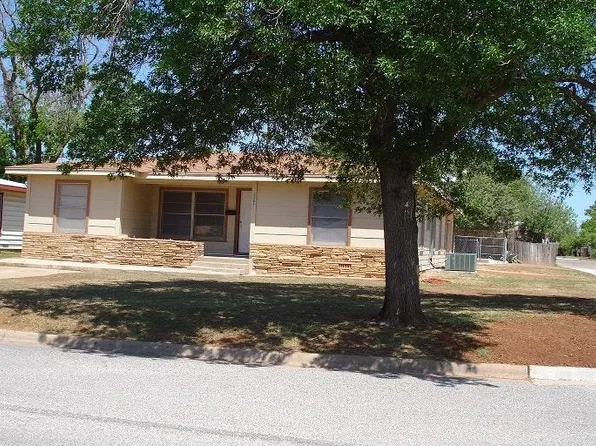 1141 S Crockett Dr, Abilene, TX 79605