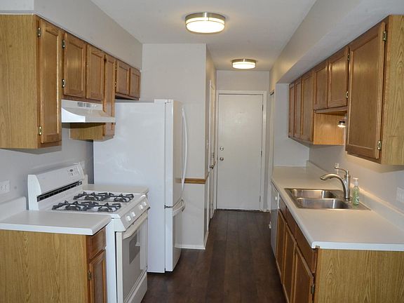 5th image of 364 Taylor Ct