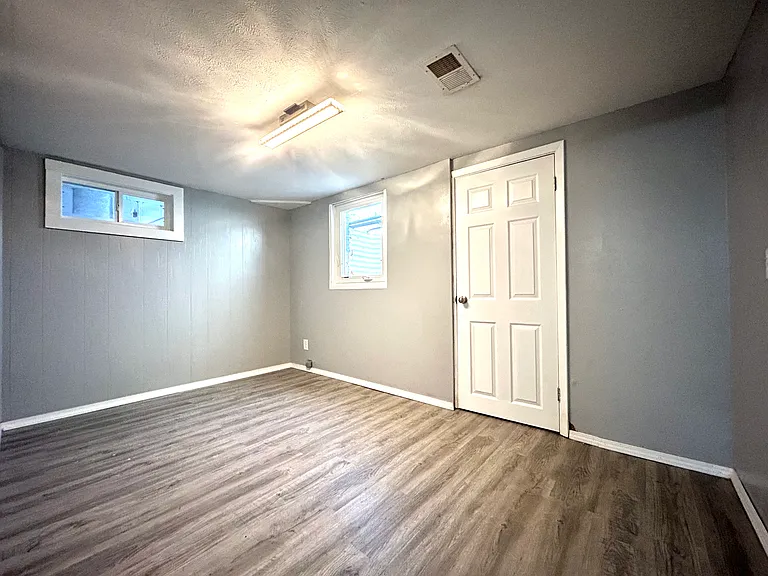 922 Saunders Ave #2 — Photo 2