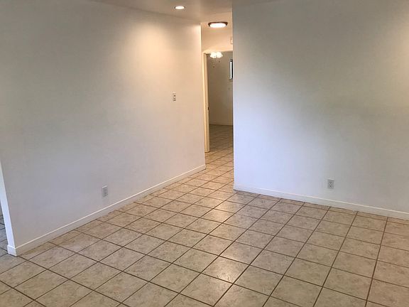 3rd image of 2707 W 49th St #B