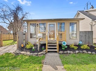 2232 9th St, Wyandotte, MI