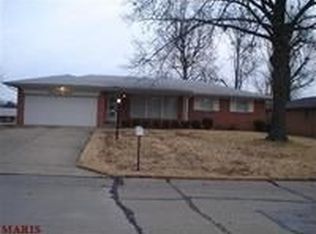 11546 Portsmouth Dr, Saint Louis, MO 63138