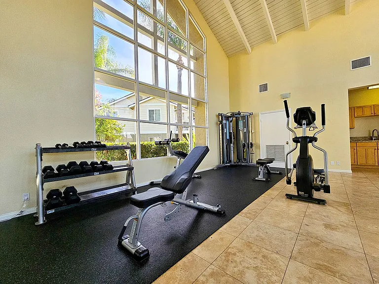 Citrus Court Apartments — Photo 46