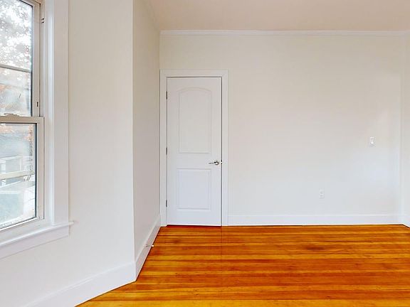 4th image of 391 Linwood Ave Floor 2
