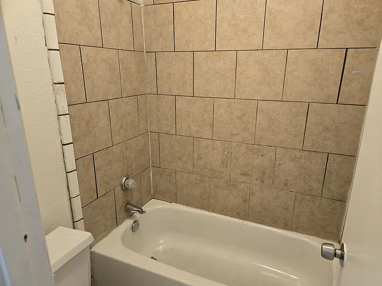 2630 Cottonwood Mnr #2630 — Photo 2