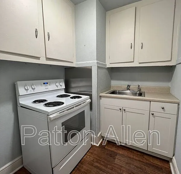 60 Flint St #5 — Photo 3