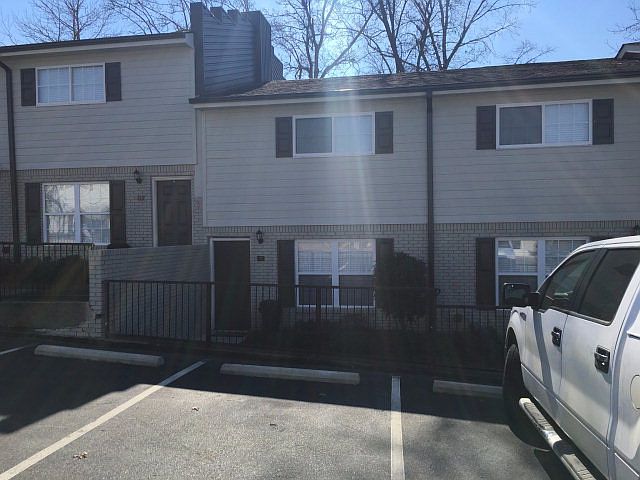 1st image of 1802 Jackson Ave W APT 71