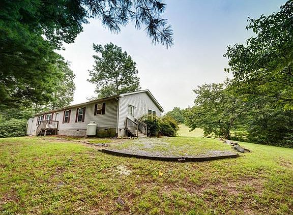 2nd image of 100 Barnwell Acres Dr