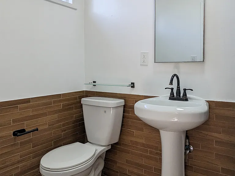7675 Hollywood Blvd #10 — Photo 15