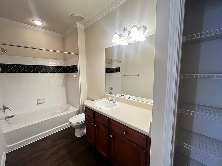 Wesley Kensington Apartments at Stonecrest — Photo 544