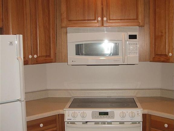 5th image of 9117 N Swan Cir