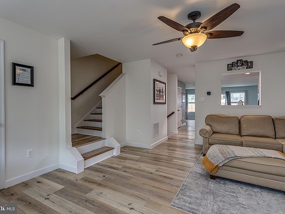 4th image of 206 Monticello Sq
