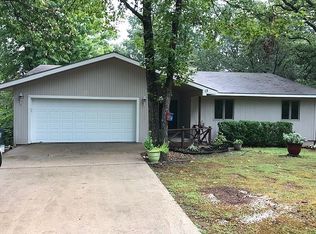 13 N Cerney Ln, Bella Vista, AR 72714