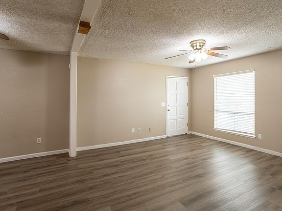 3rd image of 1914 E Vassar Dr