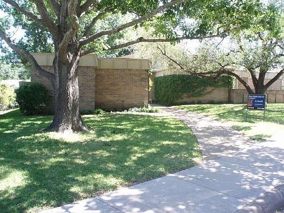 3rd image of 7084 Briarmeadow Dr