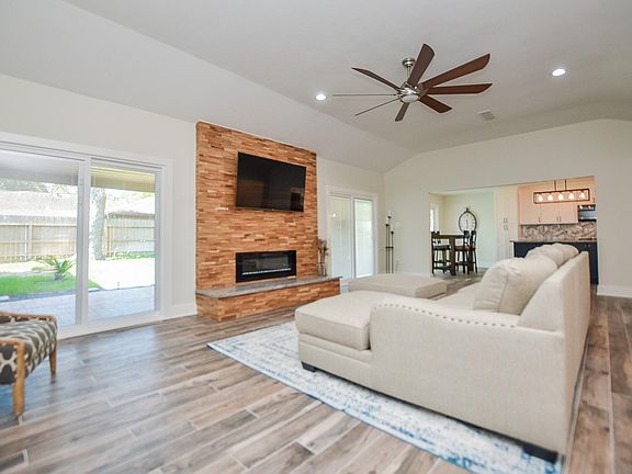 4th image of 814 Brunswick Dr