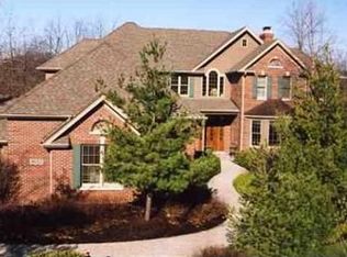 5N372 Foxmoor Dr, St Charles, IL 60175
