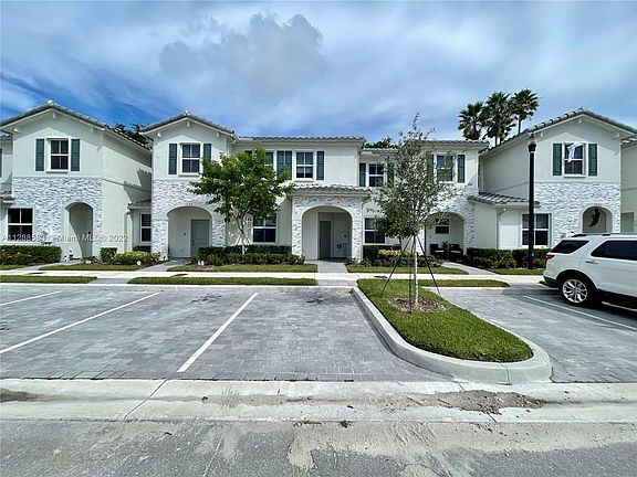 2nd image of 1685 SE 27th Ct #1685