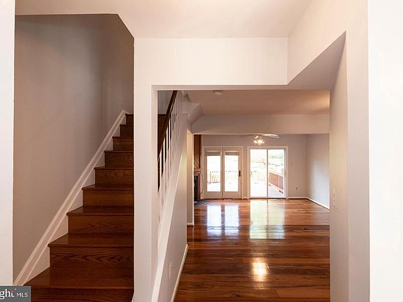 4th image of 3808 Swan House Ct