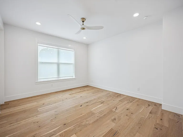 3020 University Blvd — Photo 25