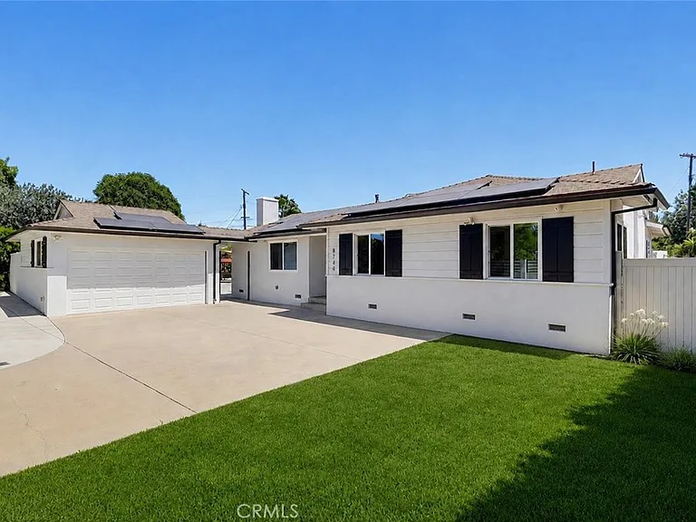 8738 Paso Robles — Photo 3