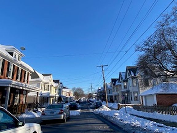 5th image of 110 N Franklin St