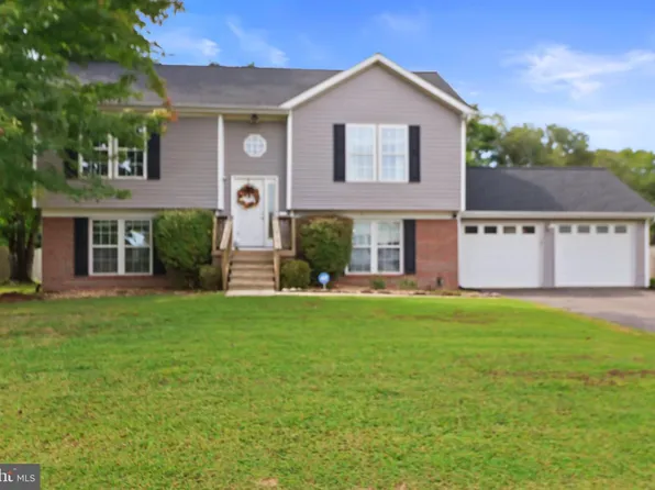 7262 Port St, Port Royal, VA 22535