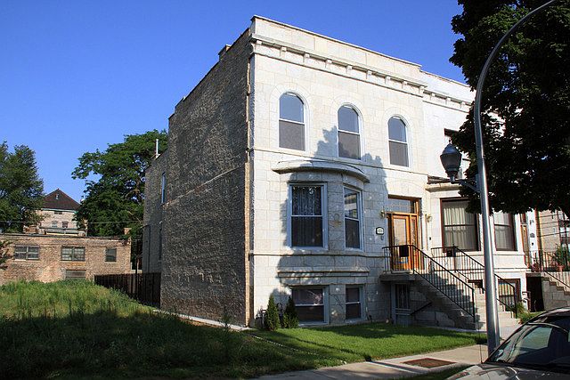 1st image of 4316 S Vernon Ave APT 1