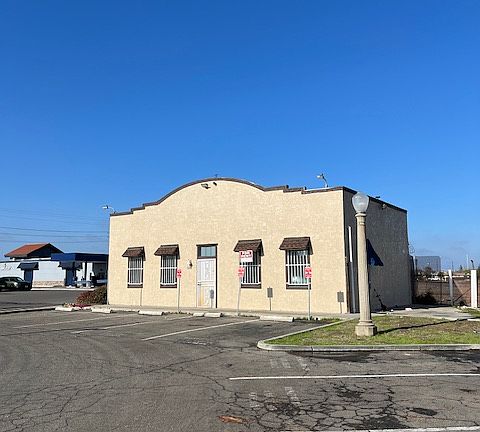 5th image of 530 W Lacey Blvd