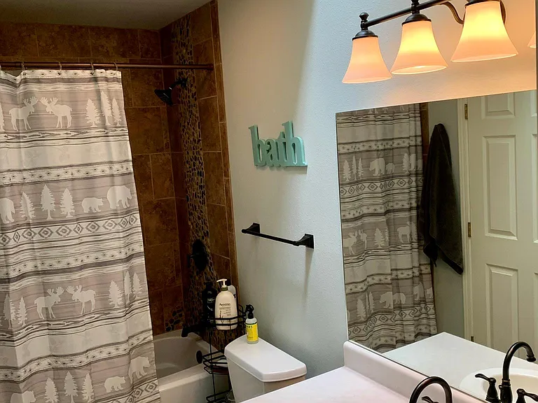 Upstairs full bath