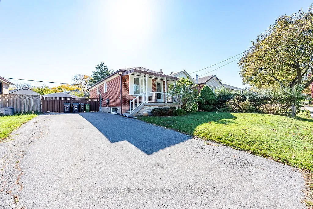 3 bed, $2,600 — Photo 1