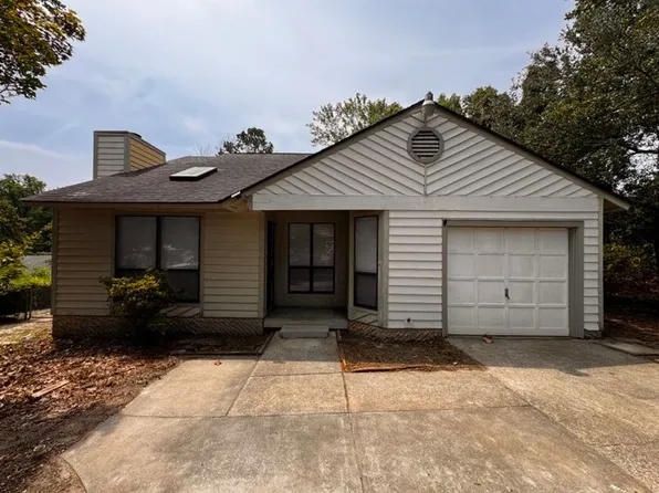 1715 Arrow Ridge Way, Fayetteville, NC 28304