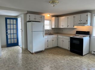593 Beech St APT 2, Manchester, NH 03104
