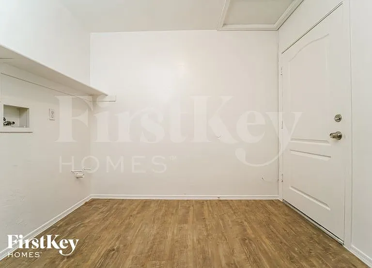 3620 W Bellewood Pl — Photo 9
