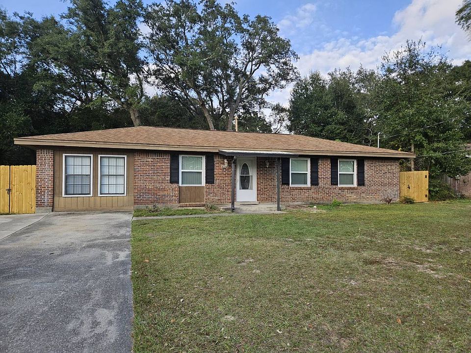 1st image of 2958 Skycrest Dr