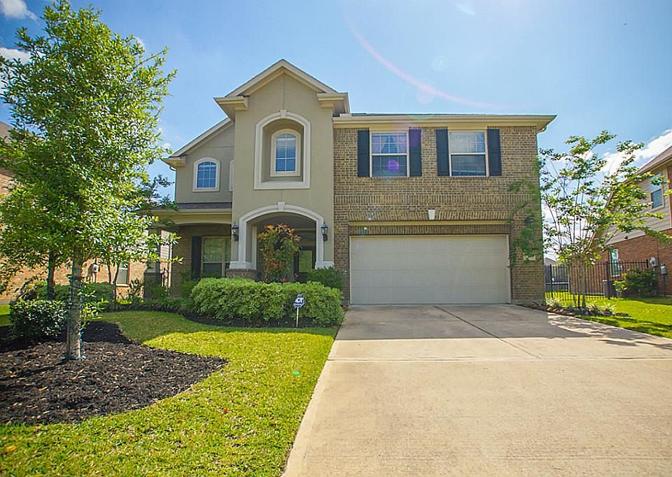 1st image of 6 Blue Bungalow Dr