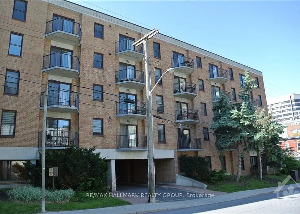50 Burnside Ave #509