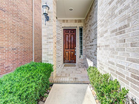 3rd image of 14418 Basalt Ln